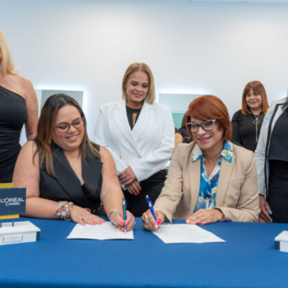 Firma-del-acuerdo-entre-NUC-University-y-LOreal--768x482